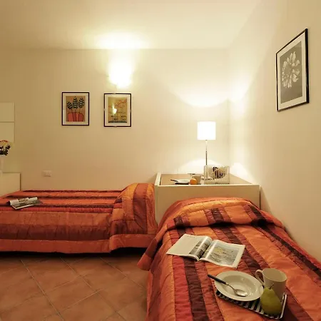 Sleeps 6 Pool Apartment *